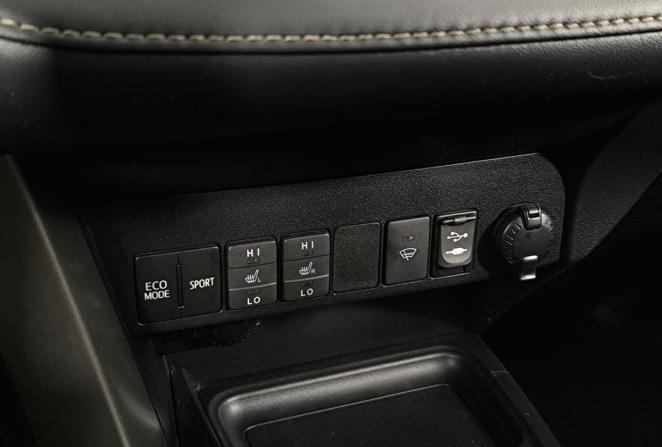 Toyota RAV4 IV (XA40) с пробегом 2013 года, цена 1 480 000 рублей, 300495 км, внедорожник, Автокод Объявления