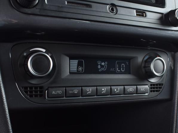 Volkswagen Polo V Рестайлинг с пробегом 2018 года, цена 1 299 995 рублей, 54183 км, седан, Автокод Объявления