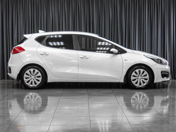 Kia Ceed II Рестайлинг с пробегом 2018 года, цена 1 395 000 рублей, 198241 км, хэтчбек, Автокод Объявления