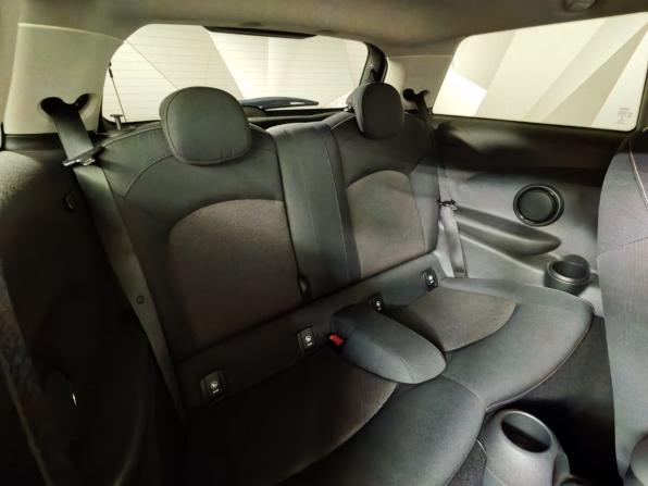 Mini Hatch III (F55/F56) с пробегом 2017 года, цена 1 750 000 рублей, 90839 км, хэтчбек, Автокод Объявления