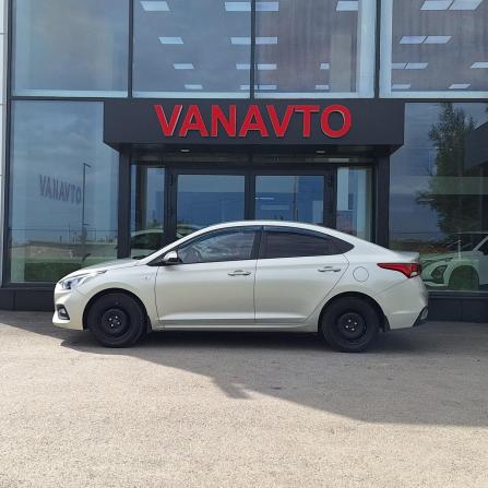 Hyundai Solaris II с пробегом 2019 года, цена 1 390 000 рублей, 130000 км, седан, Автокод Объявления