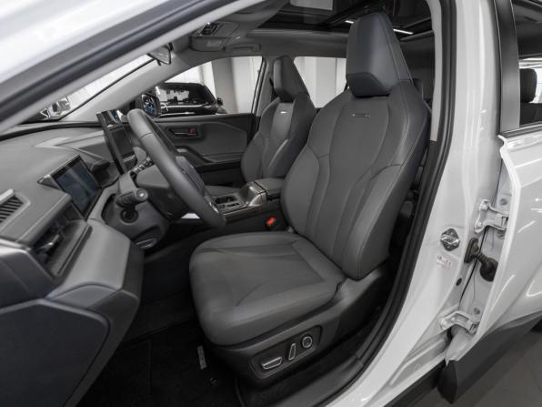 Toyota RAV4 VI (XA60) с пробегом 2026 года, цена 4 300 000 рублей, 50 км, внедорожник, Автокод Объявления