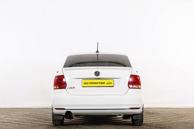 Volkswagen Polo V Рестайлинг с пробегом 2018 года, цена 1 429 000 рублей, 119300 км, седан, Автокод Объявления