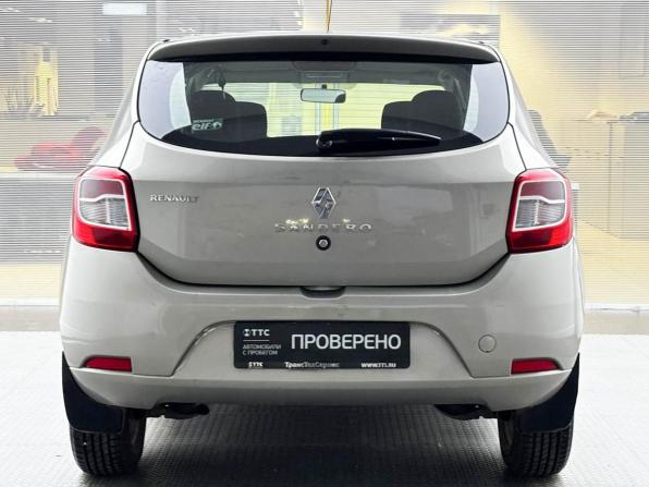 Renault Sandero II с пробегом 2015 года, цена 750 000 рублей, 89426 км, хэтчбек, Автокод Объявления