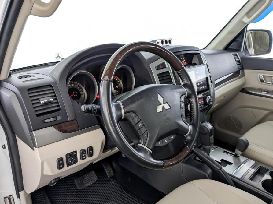 Mitsubishi Pajero IV Рестайлинг 2 Москва  - изображение 16