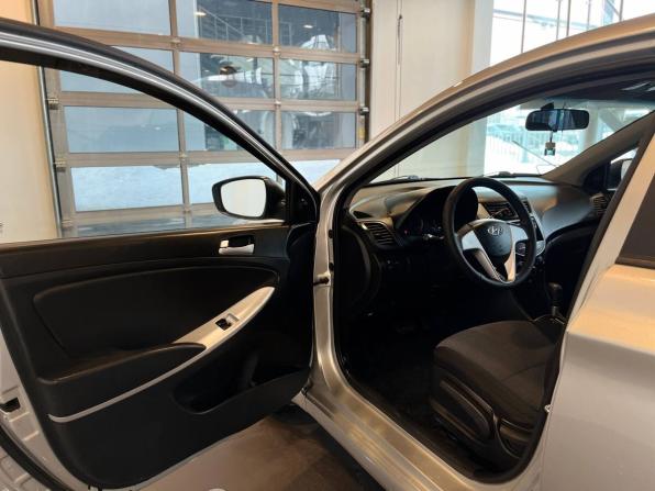 Hyundai Solaris I с пробегом 2012 года, цена 675 000 рублей, 168172 км, седан, Автокод Объявления