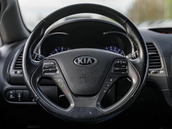 Kia Cerato III Рестайлинг (Classic) с пробегом 2016 года, цена 1 318 000 рублей, 158947 км, седан, Автокод Объявления