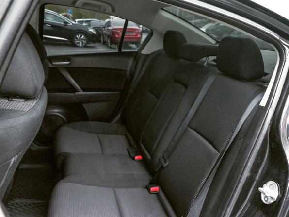 Mazda 3 II (BL) Рестайлинг с пробегом 2012 года, цена 906 000 рублей, 137780 км, седан, Автокод Объявления
