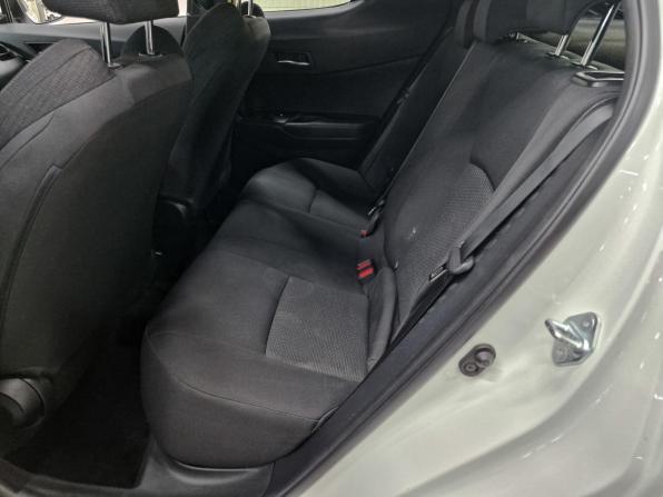 Toyota C-HR I с пробегом 2019 года, цена 2 440 000 рублей, 92844 км, внедорожник, Автокод Объявления