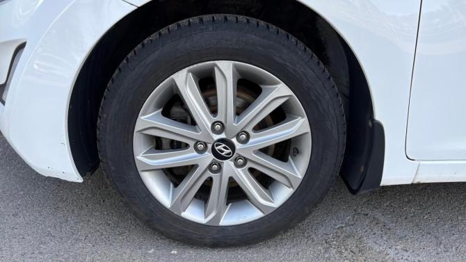 Hyundai Elantra V (MD) Рестайлинг с пробегом 2015 года, цена 1 340 000 рублей, 173292 км, седан, Автокод Объявления