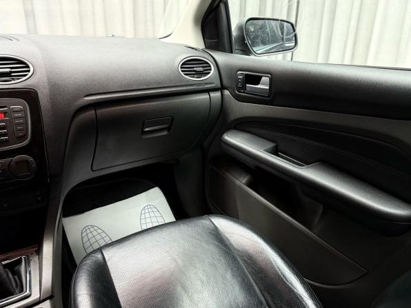 Ford Focus II с пробегом 2006 года, цена 479 000 рублей, 236403 км, хэтчбек, Автокод Объявления