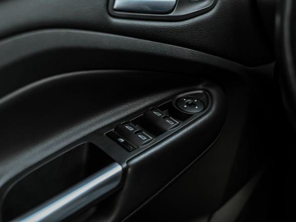 Ford Kuga II Рестайлинг с пробегом 2017 года, цена 1 530 000 рублей, 154828 км, внедорожник, Автокод Объявления