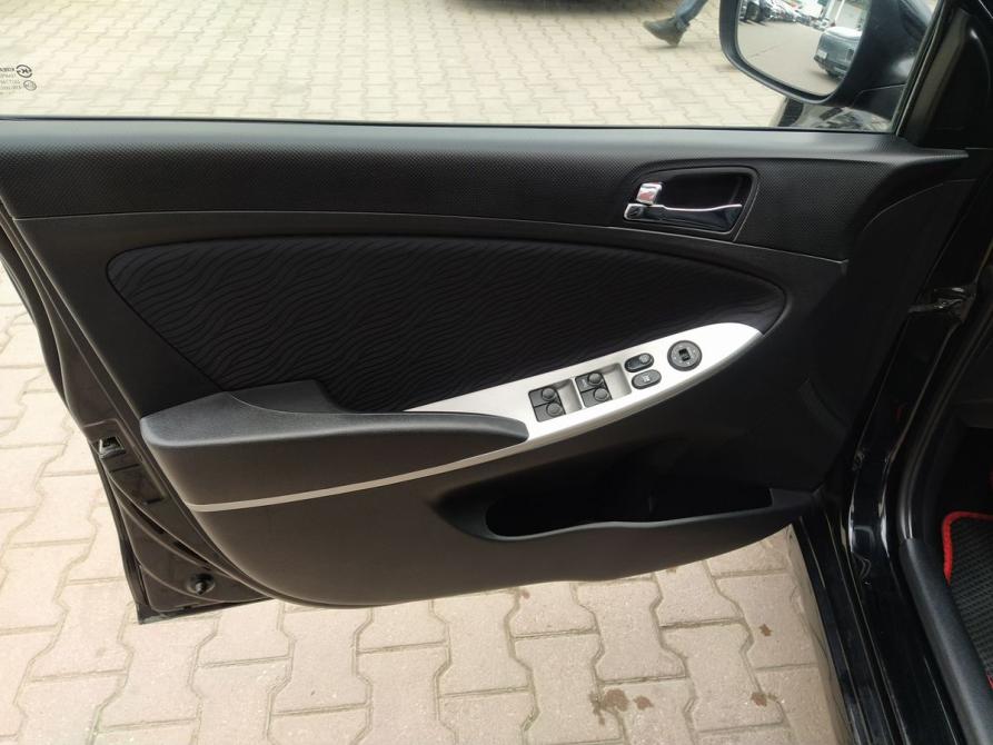 Hyundai Solaris I Екатеринбург  - изображение 7