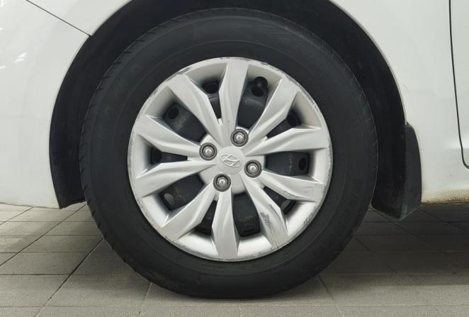 Hyundai Solaris II с пробегом 2019 года, цена 1 269 000 рублей, 160394 км, седан, Автокод Объявления