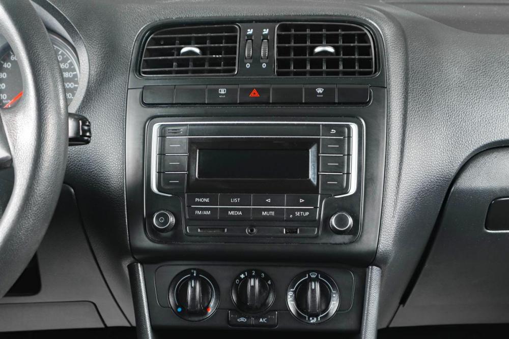 Volkswagen Polo V Рестайлинг Тюмень  - изображение 15