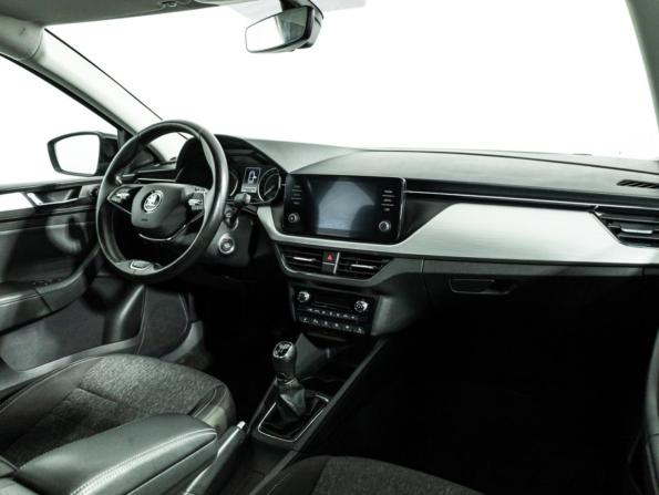 Skoda Rapid II с пробегом 2021 года, цена 1 490 700 рублей, 66561 км, лифтбек, Автокод Объявления