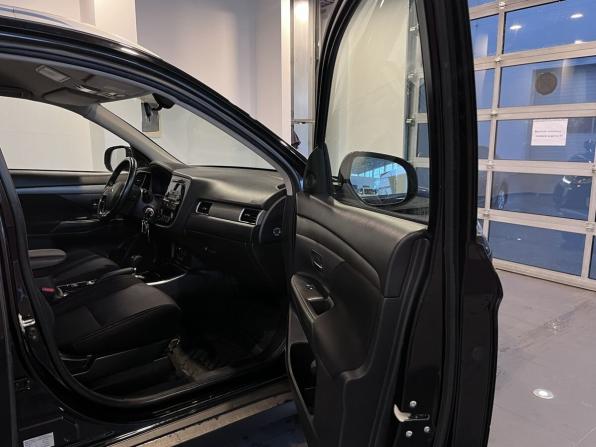 Mitsubishi Outlander III Рестайлинг 2 с пробегом 2017 года, цена 2 100 000 рублей, 153390 км, внедорожник, Автокод Объявления