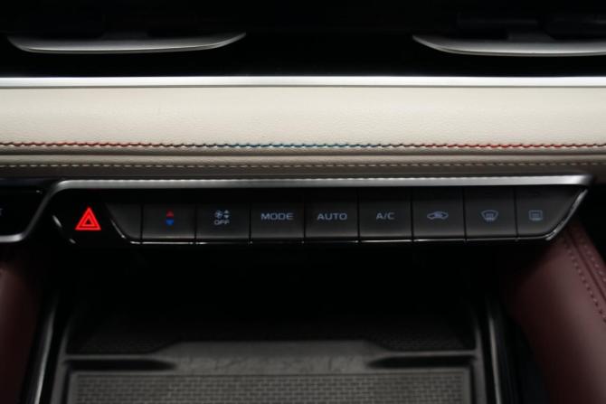 Geely Monjaro I с пробегом 2023 года, цена 3 114 000 рублей, 100246 км, внедорожник, Автокод Объявления