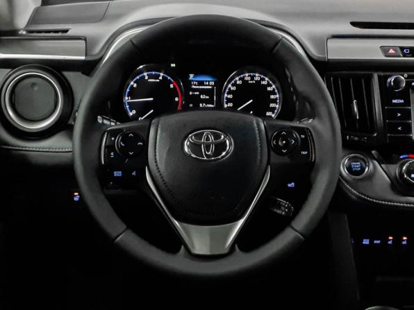 Toyota RAV4 IV (XA40) Рестайлинг с пробегом 2015 года, цена 2 182 000 рублей, 172862 км, внедорожник, Автокод Объявления