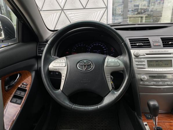 Toyota Camry VI (XV40) Рестайлинг с пробегом 2010 года, цена 1 349 000 рублей, 270333 км, седан, Автокод Объявления