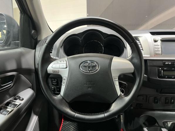 Toyota Hilux VII Рестайлинг с пробегом 2012 года, цена 2 350 000 рублей, 260954 км, offers.body_type.unknown, Автокод Объявления