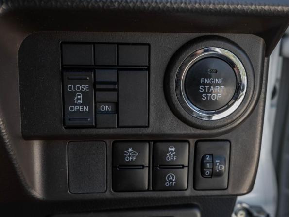 Toyota Roomy I Рестайлинг с пробегом 2021 года, цена 1 198 000 рублей, 85578 км, микровэн, Автокод Объявления