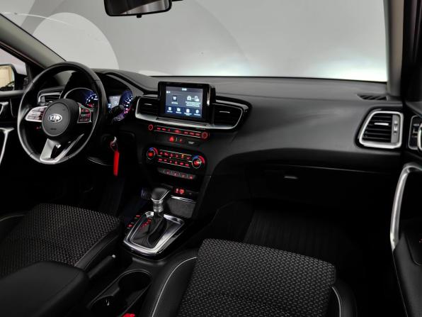 Kia Ceed III с пробегом 2019 года, цена 1 799 000 рублей, 52000 км, универсал, Автокод Объявления