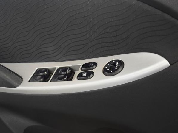 Hyundai Solaris I с пробегом 2012 года, цена 949 995 рублей, 147470 км, седан, Автокод Объявления