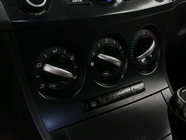 Mazda 3 II (BL) Рестайлинг с пробегом 2012 года, цена 650 000 рублей, 201156 км, седан, Автокод Объявления