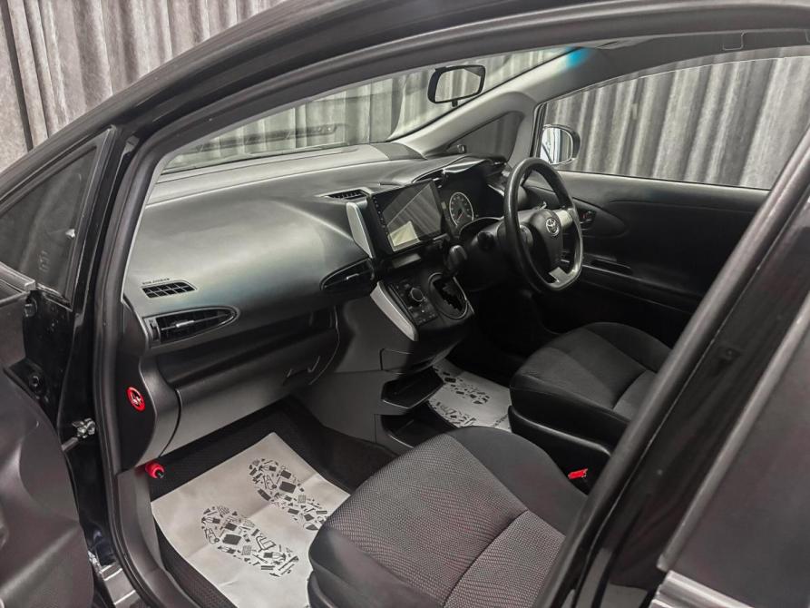 Toyota Wish II Рестайлинг Красноярск  - изображение 11