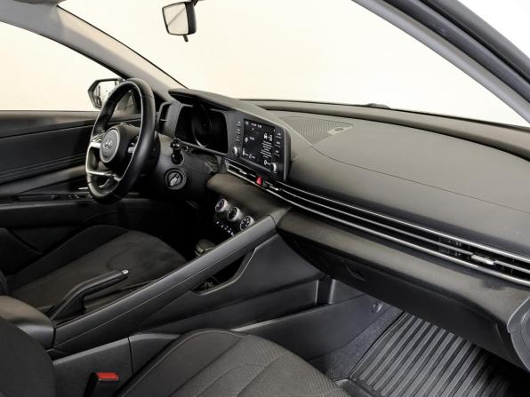 Hyundai Elantra VII (CN7) с пробегом 2022 года, цена 2 035 000 рублей, 58162 км, седан, Автокод Объявления