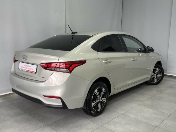 Hyundai Solaris II с пробегом 2017 года, цена 1 235 000 рублей, 149599 км, седан, Автокод Объявления