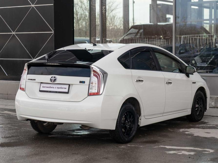 Toyota Prius III Рестайлинг (XW30) Новосибирск  - изображение 5