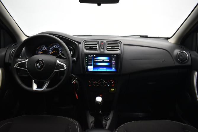 Renault Logan II Рестайлинг с пробегом 2022 года, цена 1 400 000 рублей, 32022 км, седан, Автокод Объявления