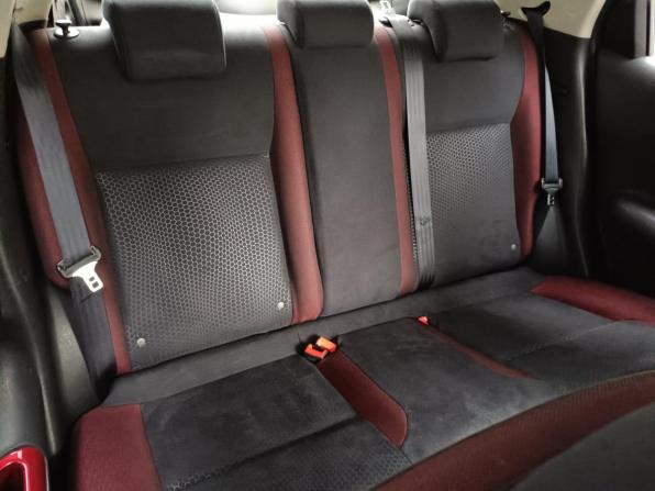 Nissan Juke I с пробегом 2012 года, цена 969 000 рублей, 60109 км, внедорожник, Автокод Объявления