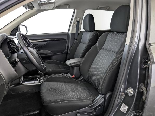 Mitsubishi Outlander III Рестайлинг 3 с пробегом 2019 года, цена 2 390 000 рублей, 53425 км, внедорожник, Автокод Объявления