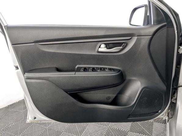Kia Rio IV Рестайлинг с пробегом 2020 года, цена 1 400 000 рублей, 97989 км, седан, Автокод Объявления