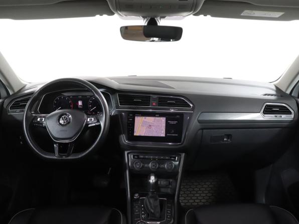 Volkswagen Tiguan II с пробегом 2018 года, цена 3 350 000 рублей, 89000 км, внедорожник, Автокод Объявления