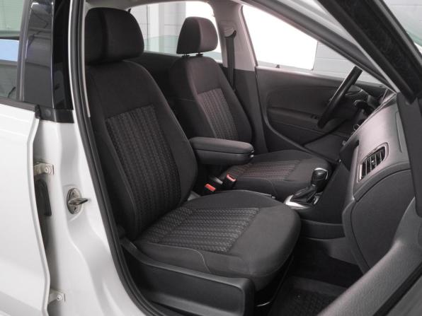 Volkswagen Polo V Рестайлинг с пробегом 2015 года, цена 1 166 000 рублей, 83778 км, седан, Автокод Объявления