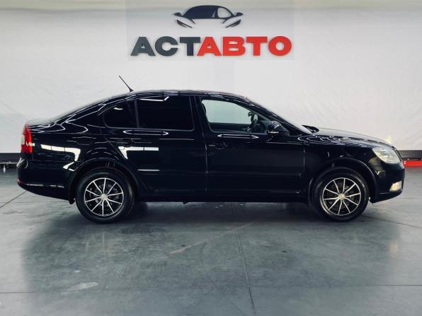 Skoda Octavia II (A5) Рестайлинг с пробегом 2011 года, цена 600 000 рублей, 273000 км, лифтбек, Автокод Объявления