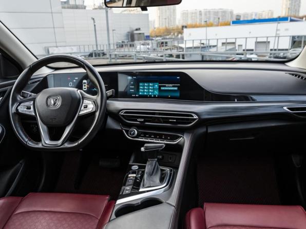 Changan Eado Plus с пробегом 2023 года, цена 1 599 000 рублей, 102076 км, седан, Автокод Объявления