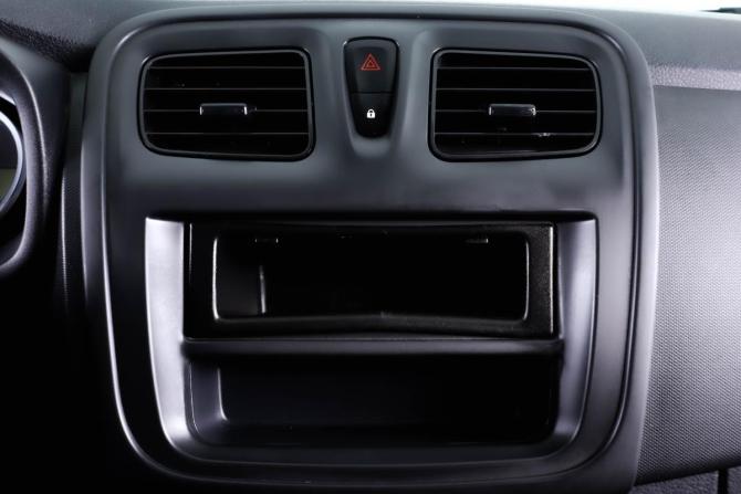 Renault Sandero II Рестайлинг с пробегом 2019 года, цена 849 000 рублей, 24000 км, хэтчбек, Автокод Объявления