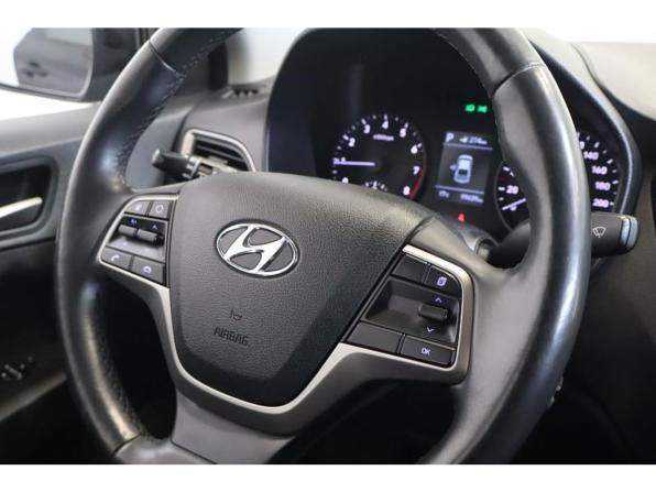 Hyundai Solaris II с пробегом 2017 года, цена 1 306 000 рублей, 99637 км, седан, Автокод Объявления