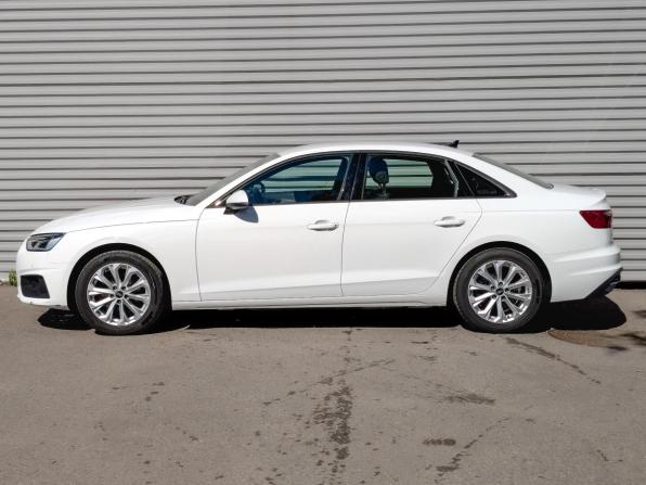 Audi A4 V (B9) Рестайлинг с пробегом 2022 года, цена 3 655 000 рублей, 43272 км, седан, Автокод Объявления