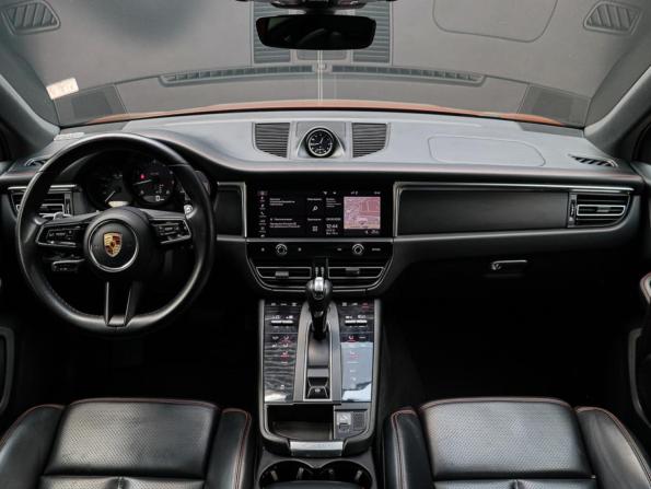 Porsche Macan I Рестайлинг 2 с пробегом 2022 года, цена 6 650 000 рублей, 81202 км, внедорожник, Автокод Объявления