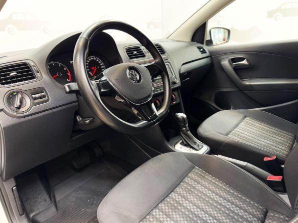 Volkswagen Polo V Рестайлинг с пробегом 2016 года, цена 1 179 000 рублей, 97277 км, седан, Автокод Объявления