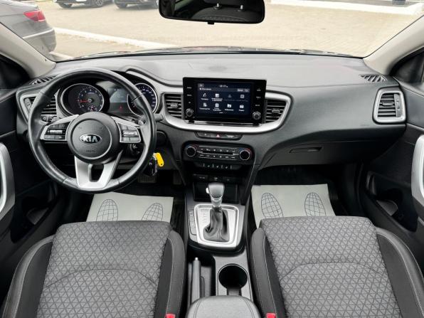 Kia XCeed I с пробегом 2021 года, цена 2 090 000 рублей, 53500 км, хэтчбек, Автокод Объявления