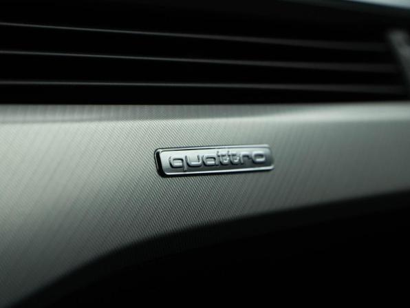 Audi A4 V (B9) Рестайлинг с пробегом 2019 года, цена 3 199 050 рублей, 119876 км, универсал, Автокод Объявления