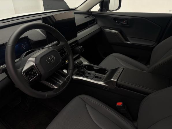Toyota RAV4 VI (XA60) с пробегом 2026 года, цена 4 499 000 рублей, 69 км, внедорожник, Автокод Объявления