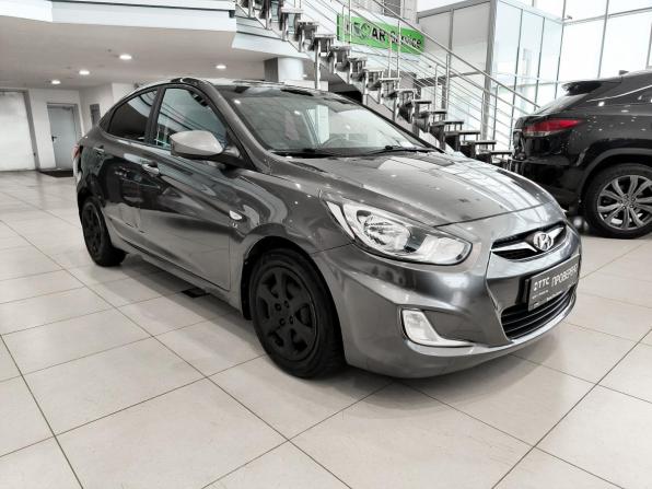 Hyundai Solaris I с пробегом 2013 года, цена 650 000 рублей, 229191 км, седан, Автокод Объявления